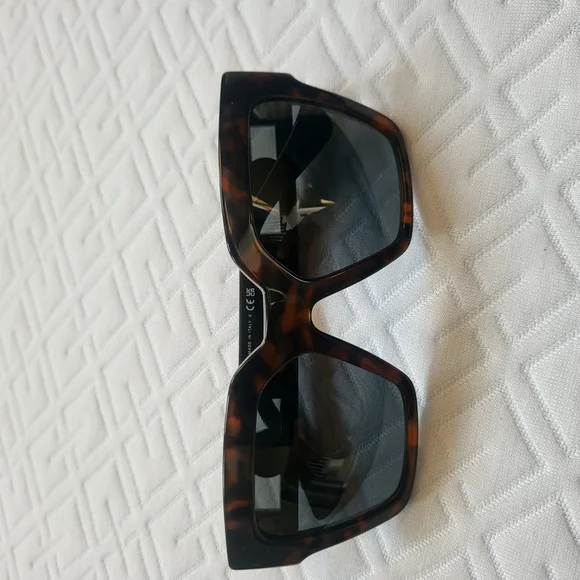 Versace Sunglasses Modern Design New.. - Picture 2 of 10